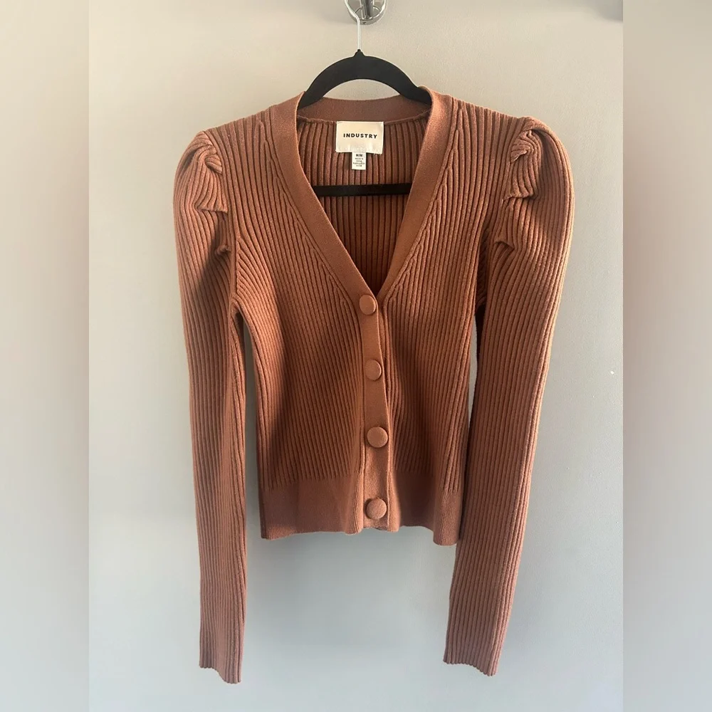 Brown Industry Cardigan with fabric buttons and puff shoulders BNWOT - Picture 5 of 9